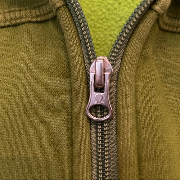 Green Lululemon Scuba hoodie - Picture 4 of 5